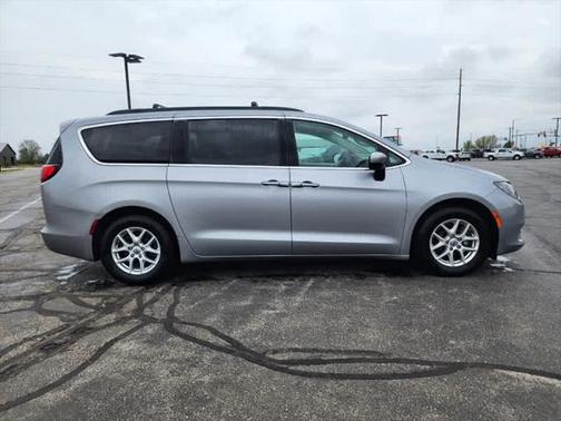 2021 Chrysler Voyager LXI