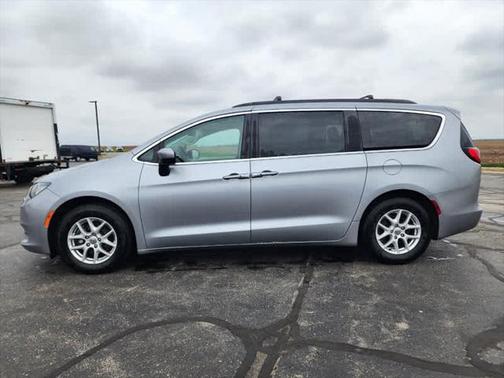 2021 Chrysler Voyager LXI