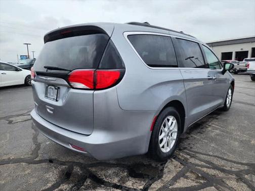 2021 Chrysler Voyager LXI