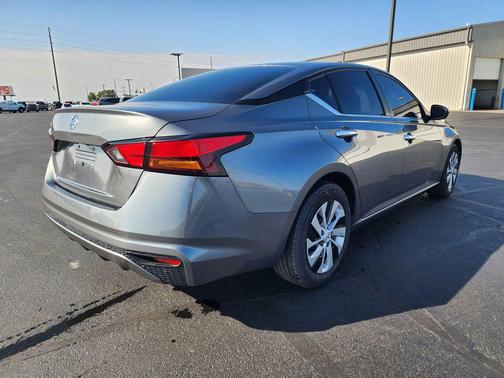 2021 Nissan Altima S FWD