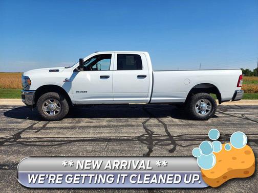 2022 RAM 2500 Tradesman Crew Cab 4x4 8' Box