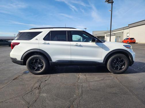 Star White Metallic Tri-Coat 2023 Ford Explorer Timberline
