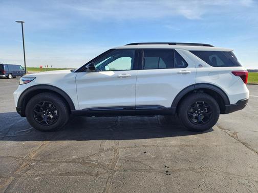 Star White Metallic Tri-Coat 2023 Ford Explorer Timberline