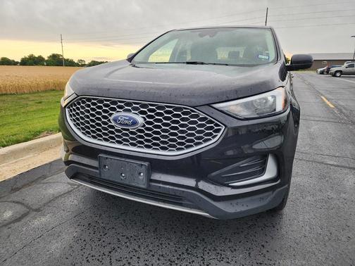 Agate Black Metallic 2024 Ford Edge SEL