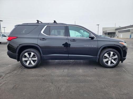 2021 Chevrolet Traverse LT Leather