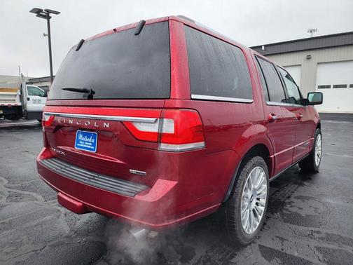 2015 Lincoln Navigator Base