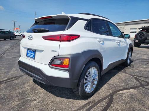 2021 Hyundai KONA SEL Plus