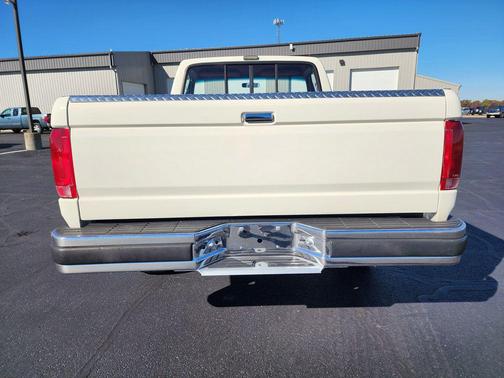 1987 Ford F-150 Base