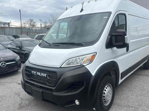 Bright White Clearcoat 2025 RAM ProMaster 2500 Tradesman