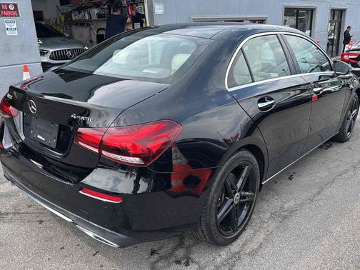 Cosmos Black Metallic 2022 Mercedes-Benz A-Class A 220 4MATIC Sedan