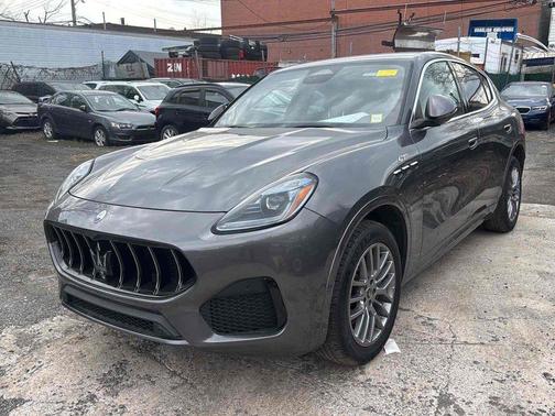 Bianco Astro Metallic 2023 Maserati Grecale GT