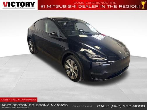 2022 Tesla Model Y Long Range Dual Motor All-Wheel Drive