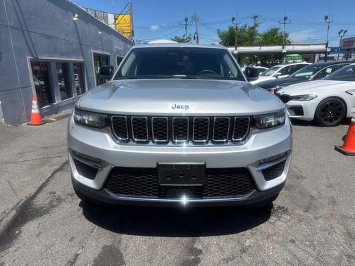 Silver Zynith 2023 Jeep Grand Cherokee 4xe Base