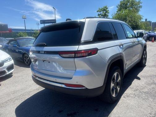 Silver Zynith 2023 Jeep Grand Cherokee 4xe Base