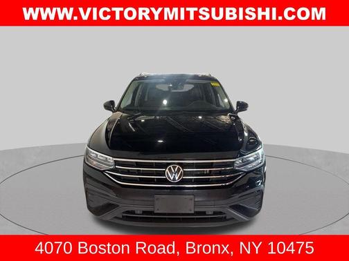 Deep Black Pearl 2022 Volkswagen Tiguan 2.0T SE 4MOTION