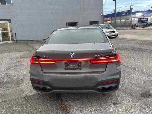2020 BMW 750 i xDrive