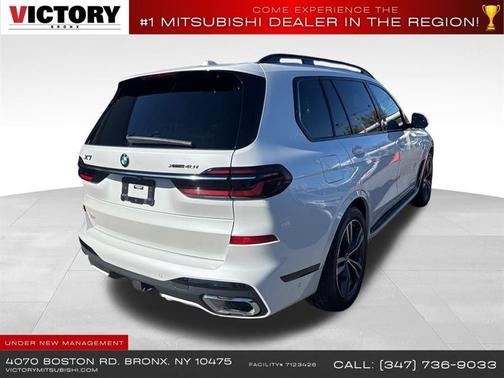 Mineral White Metallic 2024 BMW X7 xDrive40i