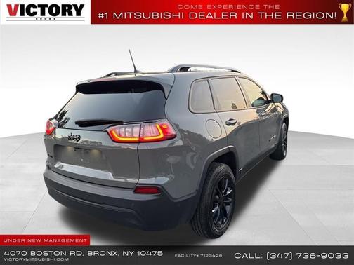 Sting-Gray Clearcoat 2023 Jeep Cherokee Altitude