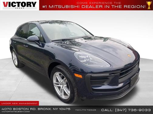 2022 Porsche Macan Base