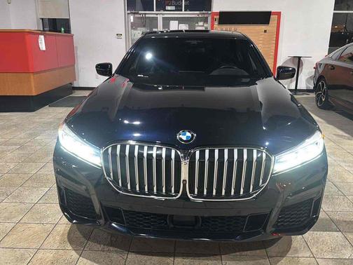 Carbon Black Metallic 2020 BMW 750 i xDrive