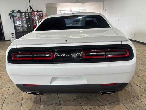 White Knuckle Clearcoat 2022 Dodge Challenger GT