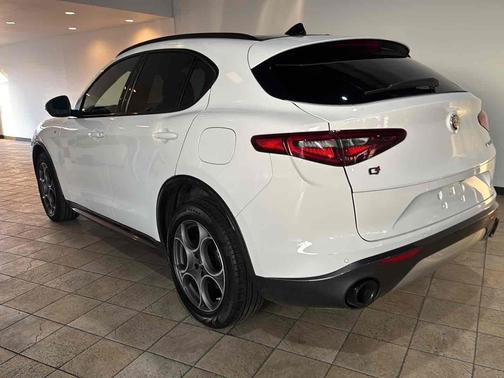 2022 Alfa Romeo Stelvio Ti AWD