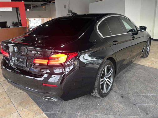 Black Sapphire Metallic 2021 BMW 530 xDrive