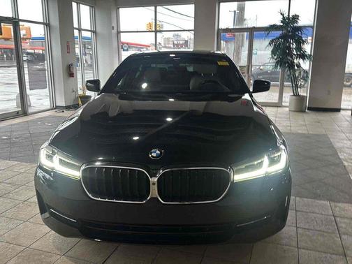 Black Sapphire Metallic 2021 BMW 530 xDrive