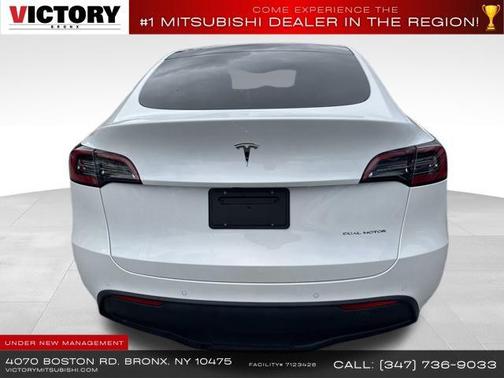 2022 Tesla Model Y Long Range Dual Motor All-Wheel Drive