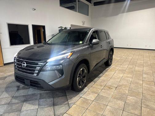 Gun Metallic 2024 Nissan Rogue SV