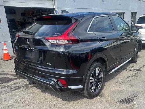 Labrador Black Pearl 2023 Mitsubishi Eclipse Cross SEL S-AWC
