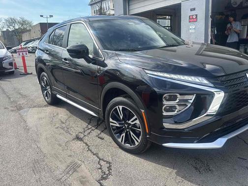 Labrador Black Pearl 2023 Mitsubishi Eclipse Cross SEL S-AWC