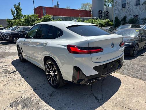 Alpine White 2022 BMW X4 xDrive30i