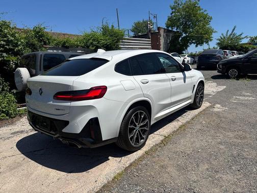 Alpine White 2022 BMW X4 xDrive30i