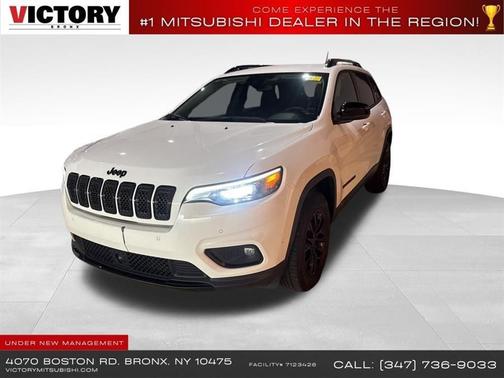 Bright White Clearcoat 2023 Jeep Cherokee Altitude