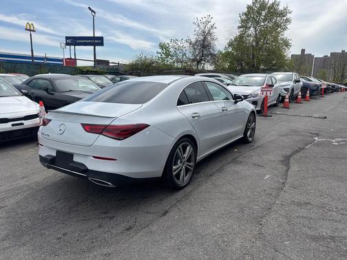 Digital White Metallic 2022 Mercedes-Benz CLA 250 Base