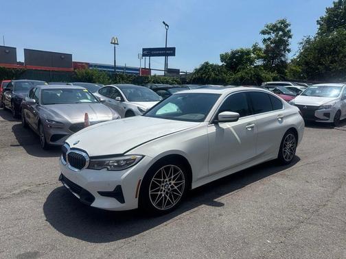 Alpine White 2021 BMW 330 330i