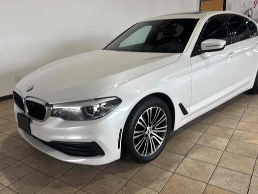 Mineral White Metallic 2019 BMW 540 540i xDrive Sedan