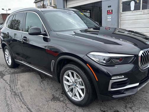 Arctic Gray Metallic 2019 BMW X5 xDrive40i Sports Activity Vehicle