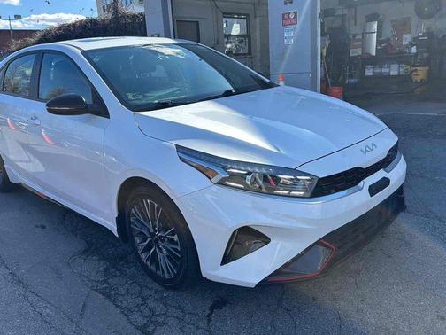 Snow White Pearl 2023 Kia Forte GT-Line