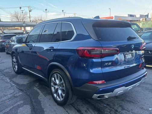 Phytonic Blue Metallic 2020 BMW X5 xDrive40i
