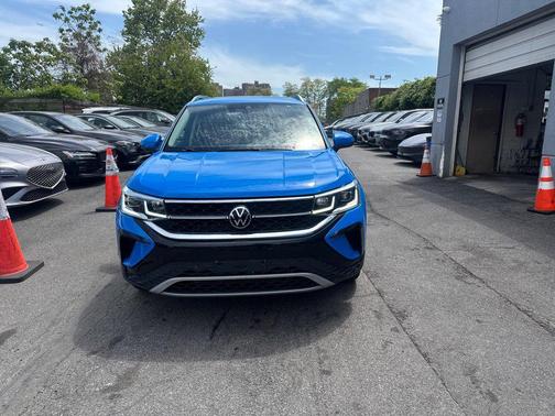 Cornflower Blue 2023 Volkswagen Taos 1.5T SEL
