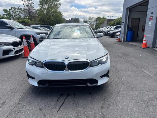 Alpine White 2021 BMW 330e xDrive