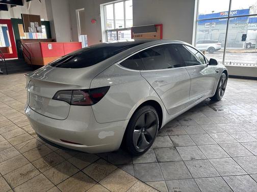 Midnight Silver Metallic 2018 Tesla Model 3 Long Range