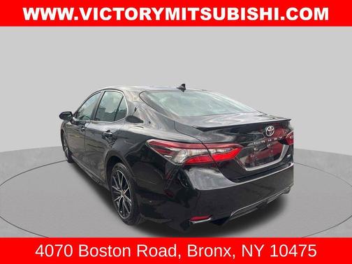 Midnight Black Metallic 2023 Toyota Camry SE