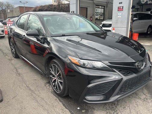 Midnight Black Metallic 2023 Toyota Camry SE