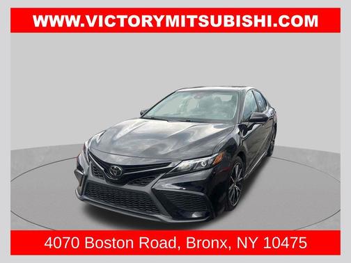 Midnight Black Metallic 2023 Toyota Camry SE