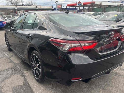 Midnight Black Metallic 2023 Toyota Camry SE