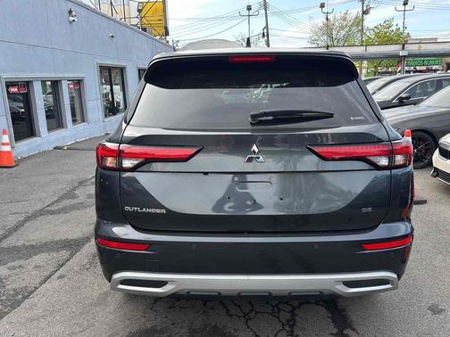 Graphite Gray 2024 Mitsubishi Outlander SE Black Edition S-AWC