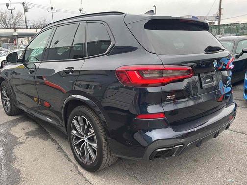 Carbon Black Metallic 2020 BMW X5 M50i